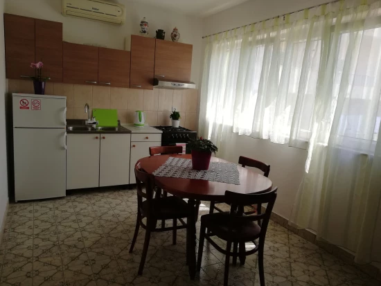 Apartmán Střední Dalmácie - Makarska DA 8563 N2
