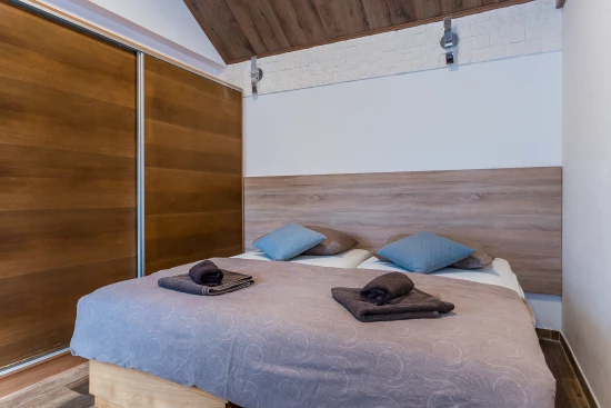 Vila Ostrov Murter - Tisno OS 10374 N1