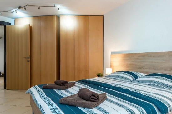 Vila Ostrov Murter - Tisno OS 10374 N1