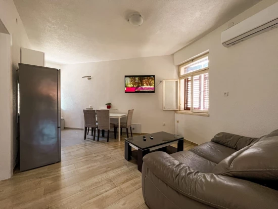 Apartmán Střední Dalmácie - Kaštela DA 8565 N1