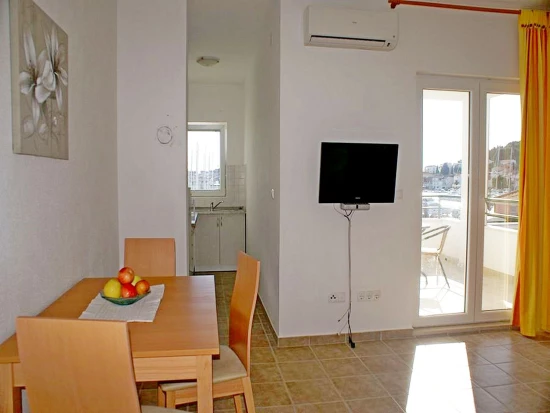 Apartmán Severní Dalmácie - Tribunj (Vodice) DA 8567 N2