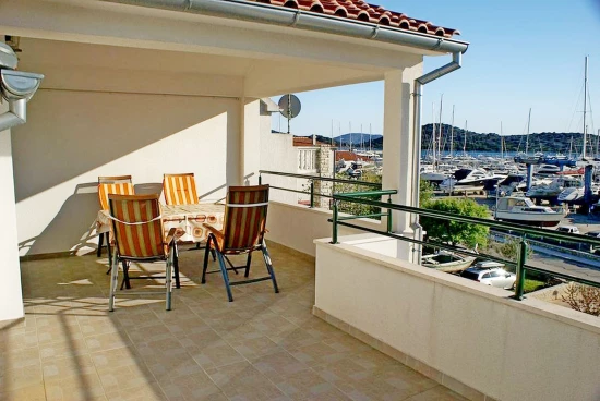 Apartmán Severní Dalmácie - Tribunj (Vodice) DA 8567 N4