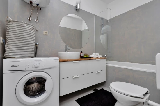 Apartmán Střední Dalmácie - Tučepi DA 8570 N1