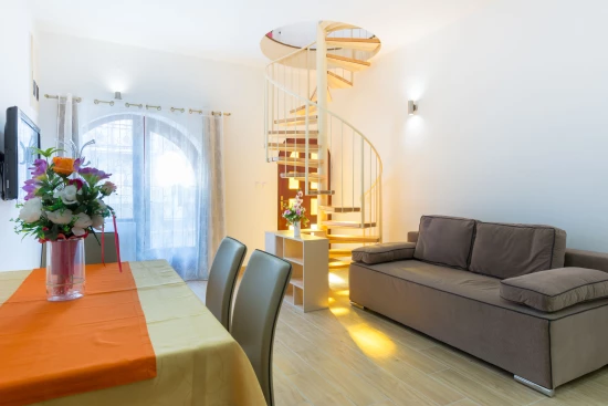 Apartmán Střední Dalmácie - Kaštela DA 8590 N1