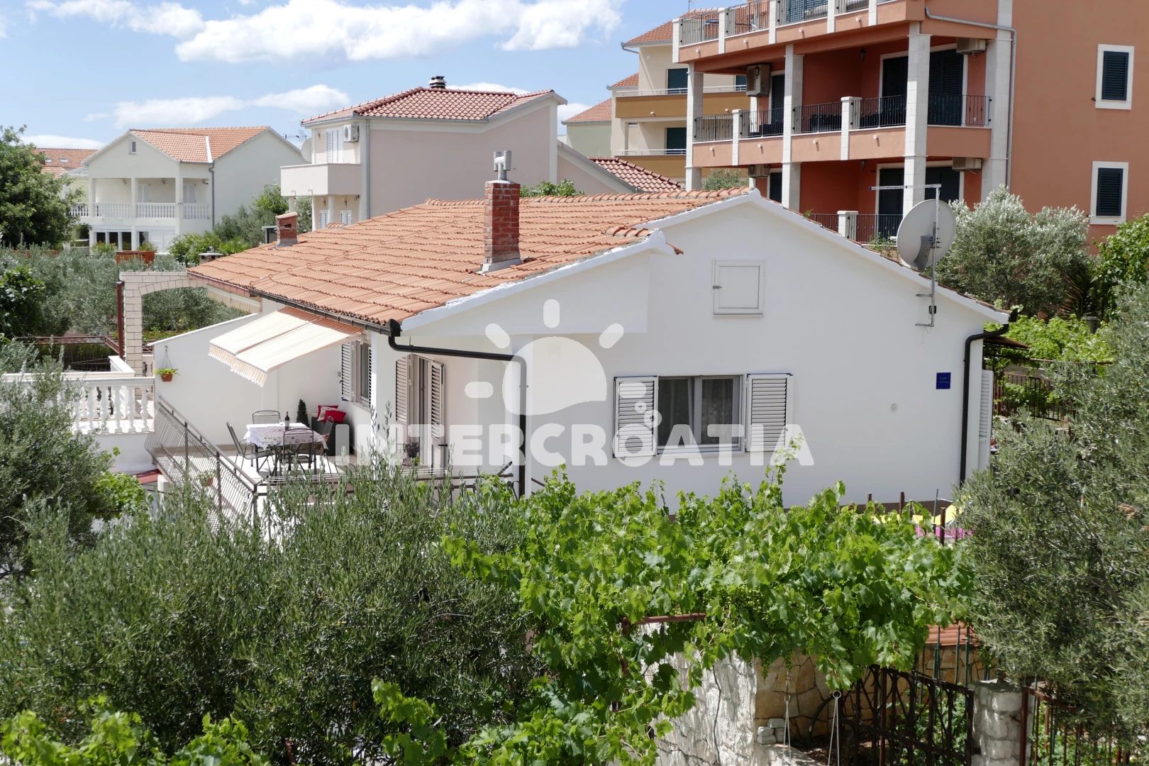 Apartmán Střední Dalmácie - Okrug Gornji DA 8591 N1