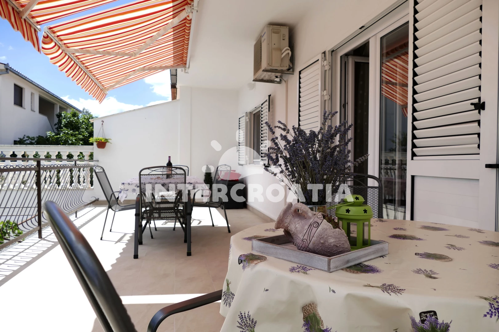 Apartmán Střední Dalmácie - Okrug Gornji DA 8591 N1