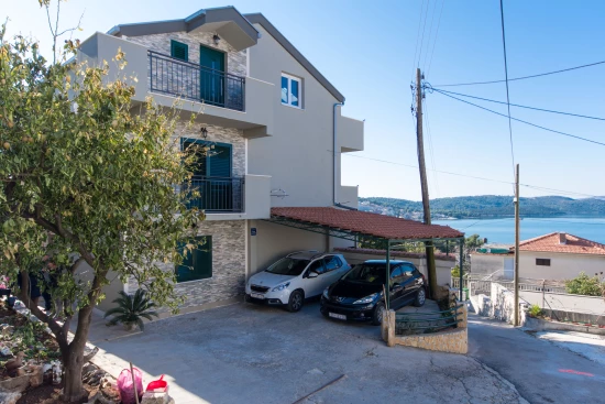 Apartmán Střední Dalmácie - Okrug Gornji DA 8635 N2