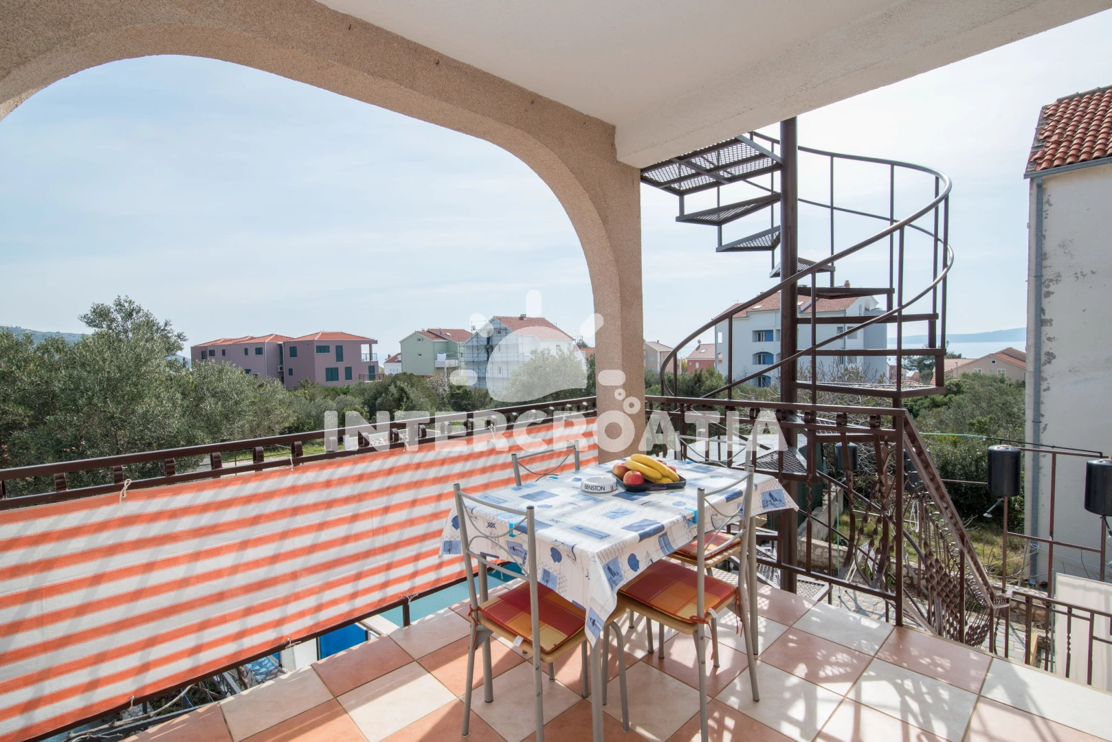 Apartmán Střední Dalmácie - Okrug Gornji DA 8636 N1