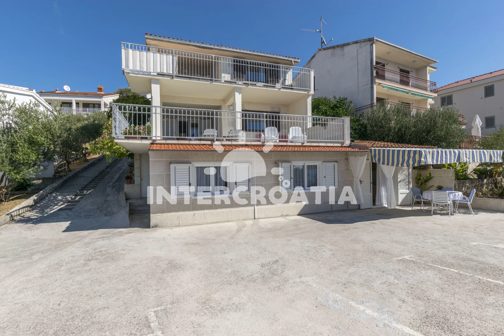 Apartmán Střední Dalmácie - Okrug Donji DA 8649 N2