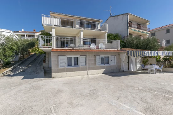 Apartmán Střední Dalmácie - Okrug Donji DA 8649 N2