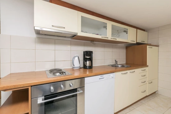 Apartmán Střední Dalmácie - Okrug Donji DA 8649 N4