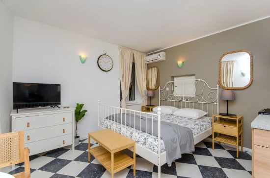 Apartmán Střední Dalmácie - Split DA 8653 N1
