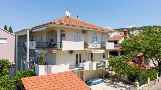 Apartmán Střední Dalmácie - Okrug Gornji DA 8666 N2