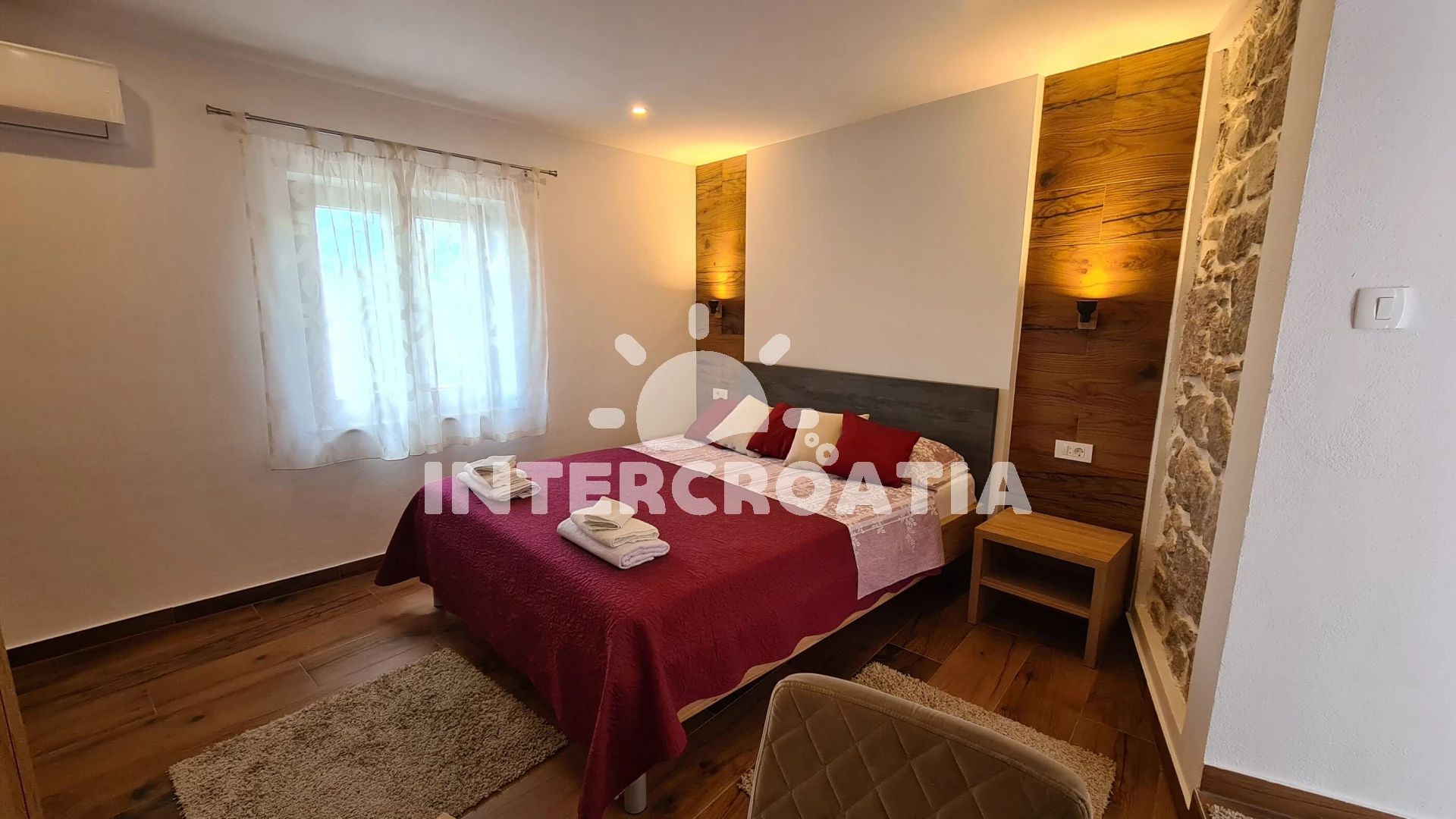 Domek Severní Dalmácie - Starigrad Paklenica DA 8669 N1