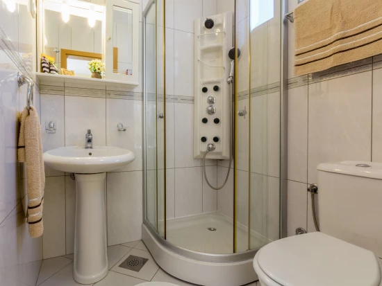 Apartmán Černá Hora - Utjeha CH 7063 N1