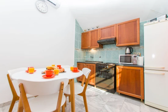 Apartmán Střední Dalmácie - Omiš DA 8692 N1