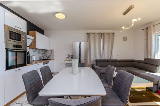 Apartmán Střední Dalmácie - Okrug Gornji DA 8695 N1