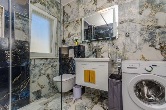 Apartmán Střední Dalmácie - Okrug Gornji DA 8695 N1