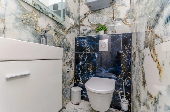 Apartmán Střední Dalmácie - Okrug Gornji DA 8695 N1