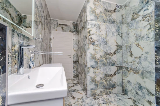 Apartmán Střední Dalmácie - Okrug Gornji DA 8695 N1