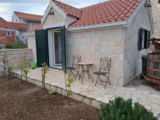 Domek Střední Dalmácie - Okrug Gornji DA 8710 N1