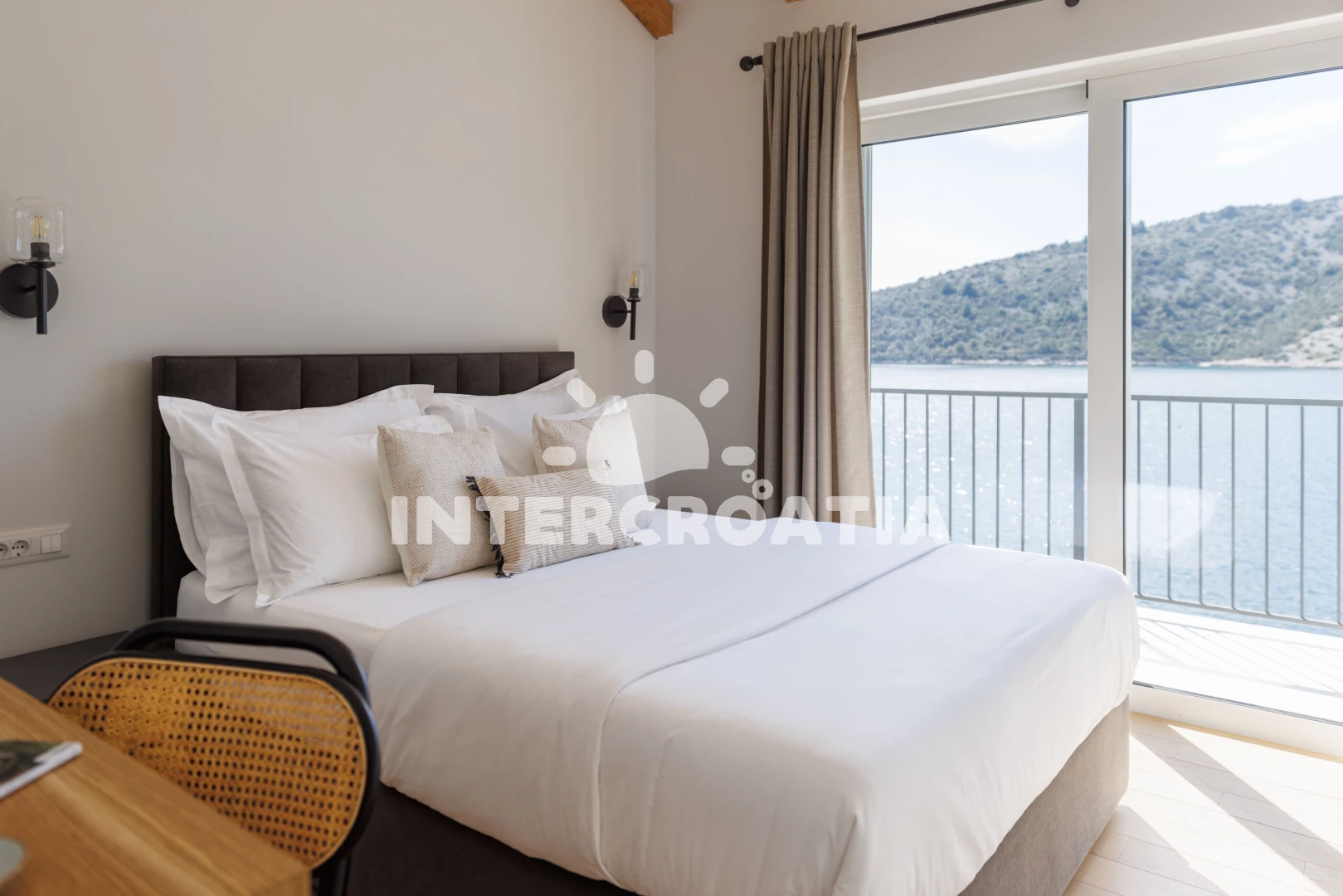 Vila Střední Dalmácie - Vinišće DA 8712 N1