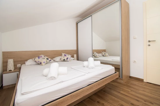 Apartmán Severní Dalmácie - Vodice DA 8730 N2