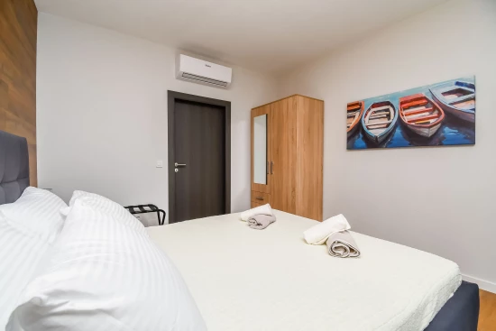 Apartmán Střední Dalmácie - Okrug Gornji DA 8758 N2