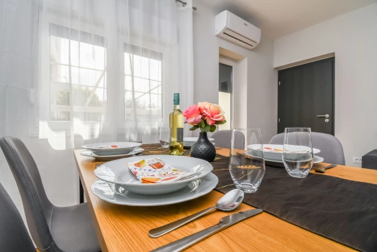 Apartmán Střední Dalmácie - Okrug Gornji DA 8758 N4