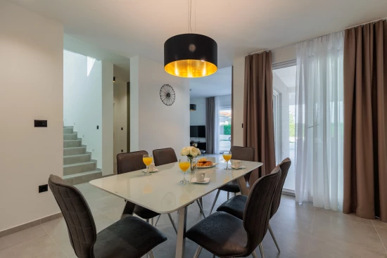 Vila Severní Dalmácie - Vrsi (Nin) DA 8765 N1