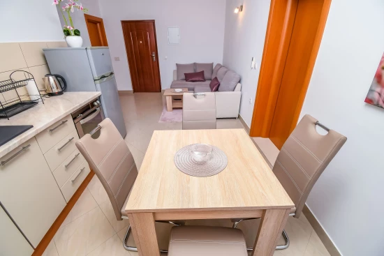Apartmán Střední Dalmácie - Kaštela DA 8770 N2