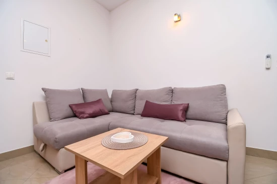 Apartmán Střední Dalmácie - Kaštela DA 8770 N2