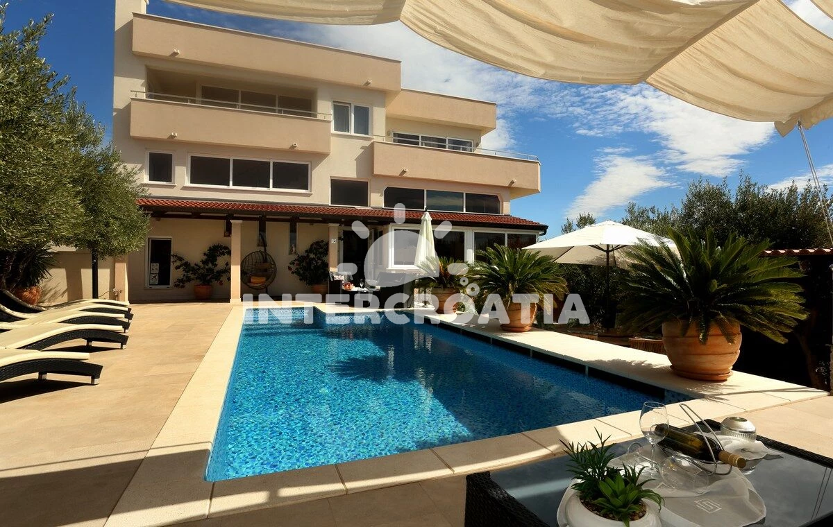 Apartmán Střední Dalmácie - Okrug Gornji DA 8785 N1