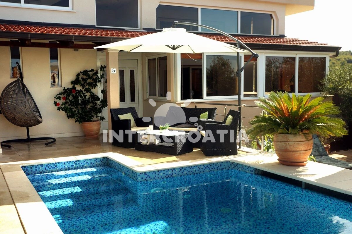 Apartmán Střední Dalmácie - Okrug Gornji DA 8785 N1