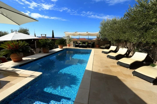 Apartmán Střední Dalmácie - Okrug Gornji DA 8785 N1