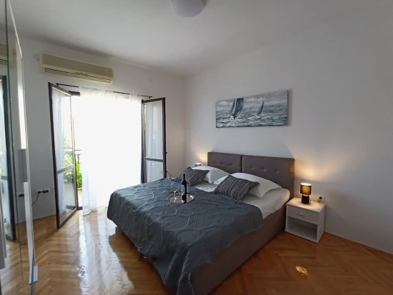 Apartmán Střední Dalmácie - Žrnovnica DA 8786 N1