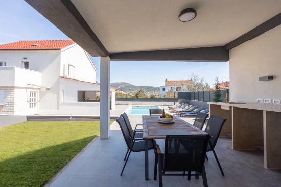 Vila Střední Dalmácie - Vinišće DA 8797 N1