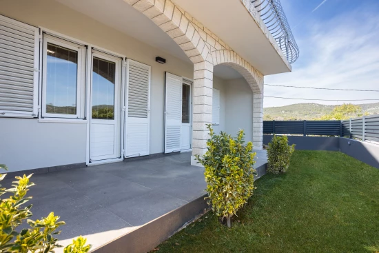 Vila Střední Dalmácie - Vinišće DA 8797 N1