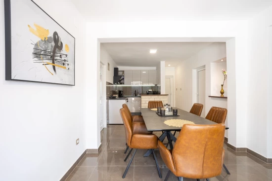 Vila Střední Dalmácie - Vinišće DA 8797 N1