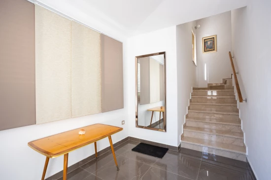 Vila Střední Dalmácie - Vinišće DA 8797 N1