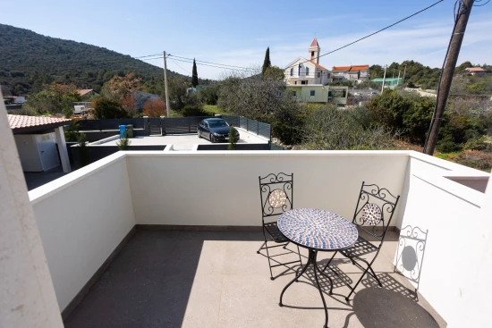 Vila Střední Dalmácie - Vinišće DA 8797 N1