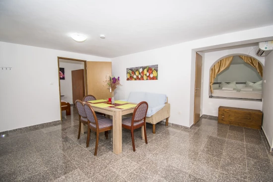 Apartmán Severní Dalmácie - Bilice (Šibenik) DA 8821 N1