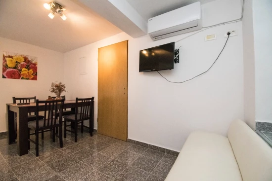 Apartmán Severní Dalmácie - Bilice (Šibenik) DA 8821 N2