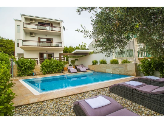 Apartmán Střední Dalmácie - Okrug Gornji DA 8842 N3