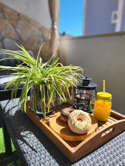 Apartmán Střední Dalmácie - Dugi Rat DA 8902 N2