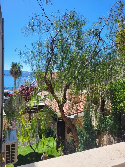 Apartmán Střední Dalmácie - Dugi Rat DA 8902 N2