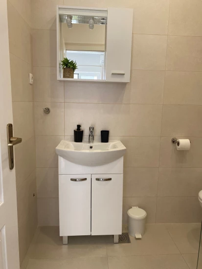 Apartmán Střední Dalmácie - Dugi Rat DA 8902 N3