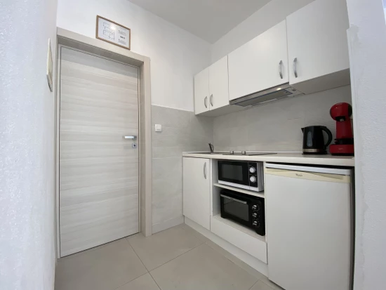 Apartmán Střední Dalmácie - Dugi Rat DA 8902 N3