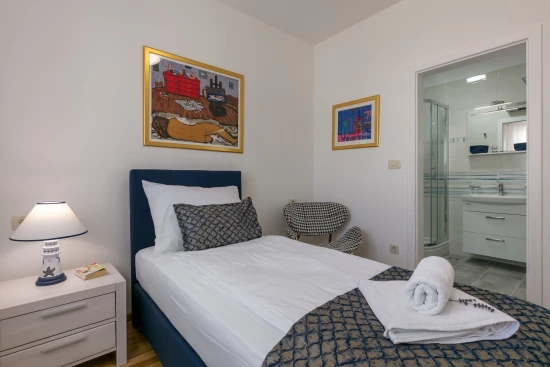 Vila Ostrov Brač OS 10537 N1