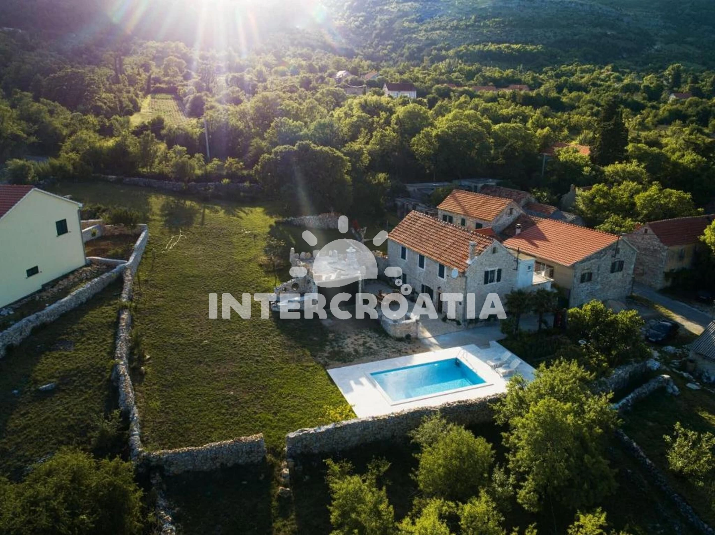 Domek Severní Dalmácie - Drniš (Šibenik) DA 9864 N1